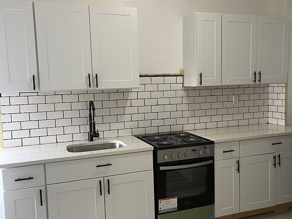 1st image of 2141 N 22nd St #3