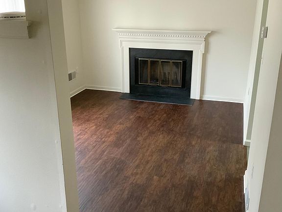 4th image of 134 Oak Knoll Cir