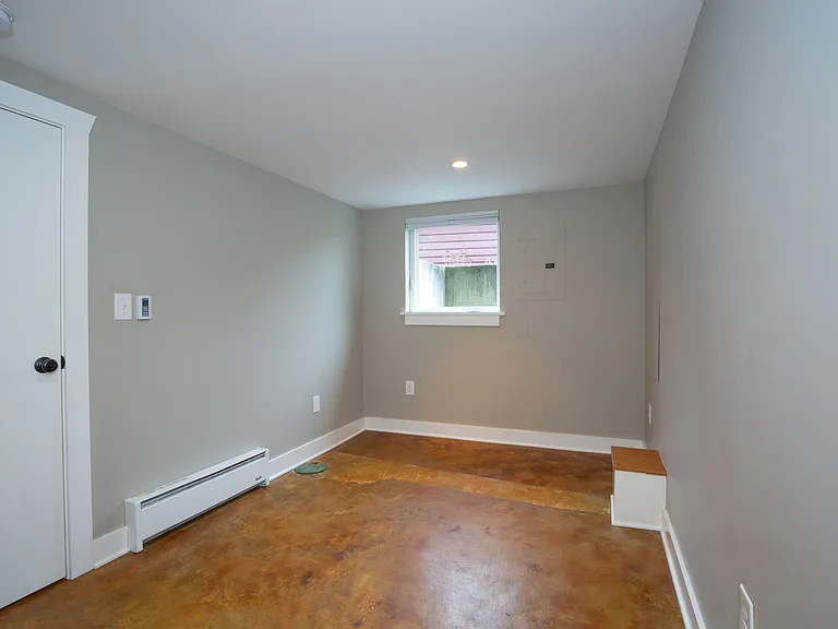 Office/Flex Room