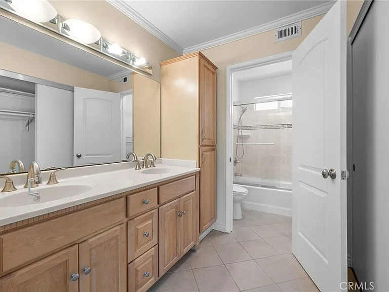 23239 Forest Canyon Dr — Photo 19