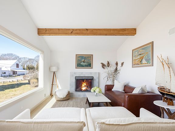 3rd image of 2845 Hobart Rd