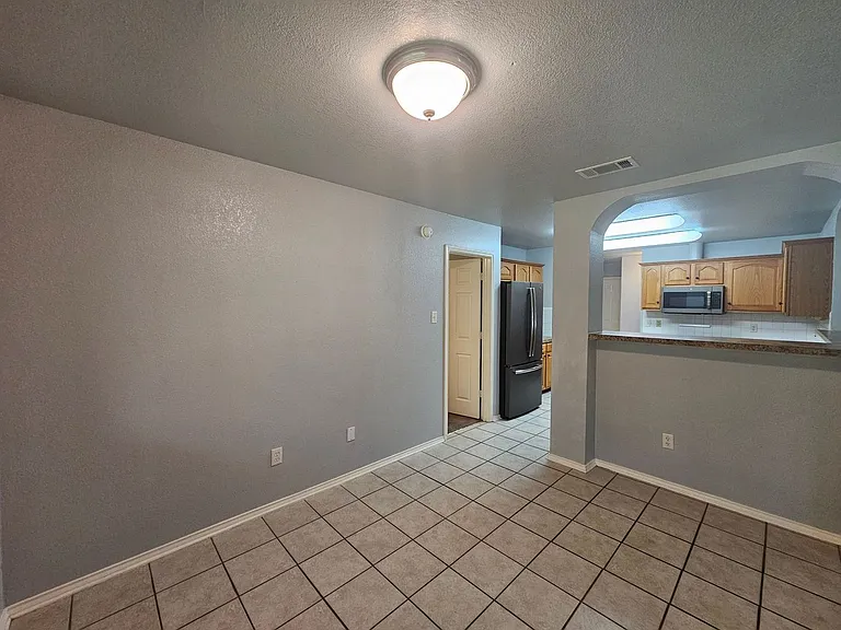 4507 Twin Oaks Cir — Photo 11