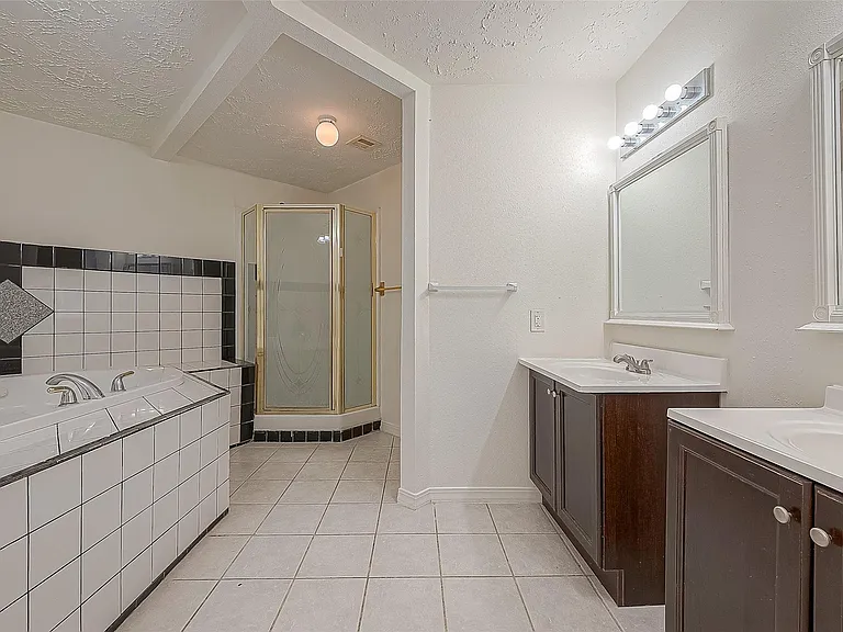 3806 Embarcadero Dr — Photo 33