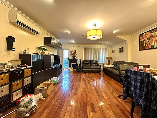 Sold by Remax Real Estate Professionals | media 9