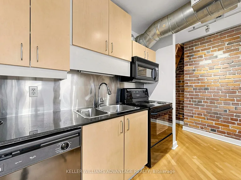 81A Front St E #417 — Photo 12
