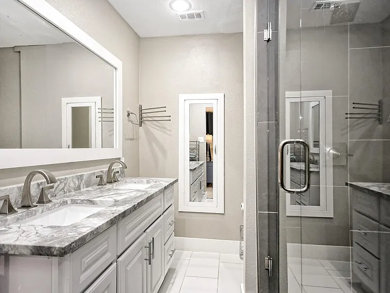 4008 Eton Ln — Photo 11