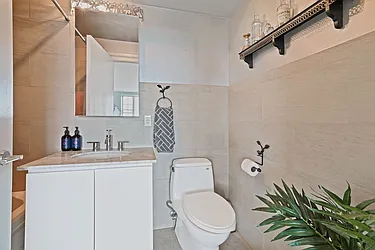 Sold by Avenue Sotheby's International Realty