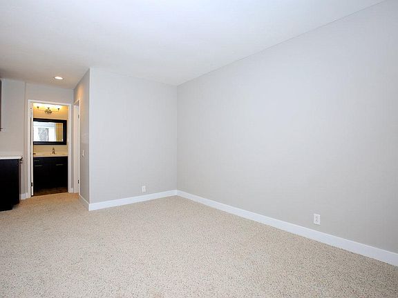 5th image of 10051 Rio San Diego Dr APT 275