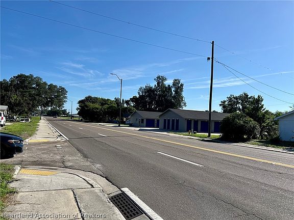 4th image of 109 Orange St