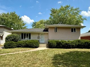 8203 White Oak Ave, Munster, IN 46321
