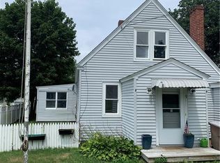 9 Black Point Rd E, Niantic, CT 06357