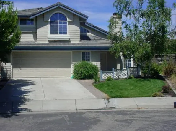 1867 W Kavanagh Ave, Tracy, CA 95376