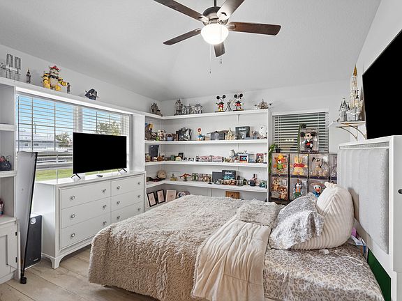 5th image of 5846 NW Dooley Circle