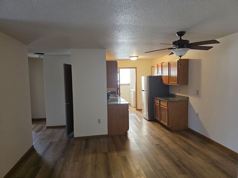 2nd image of N113W17036 Driftwood Ct #9