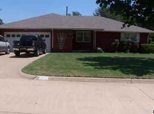 101 N Adolpha Cir, Enid, OK 73703