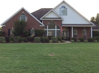 151 Live Oaks Cir, Millbrook, AL 36054