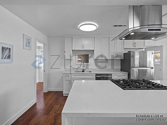 5th image of 1112 Klengel St