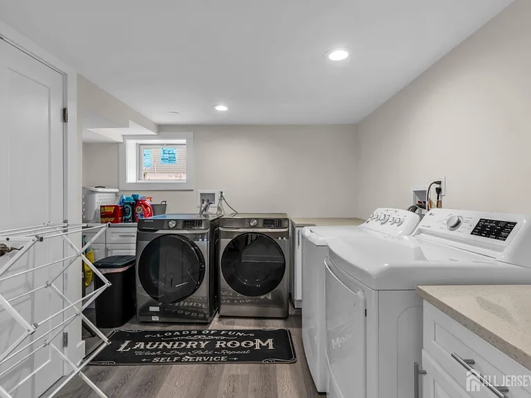 36 Van Buren Ave — Photo 35