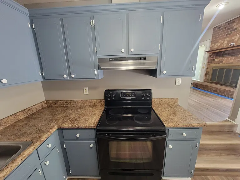 3737 Woodcock Dr — Photo 7