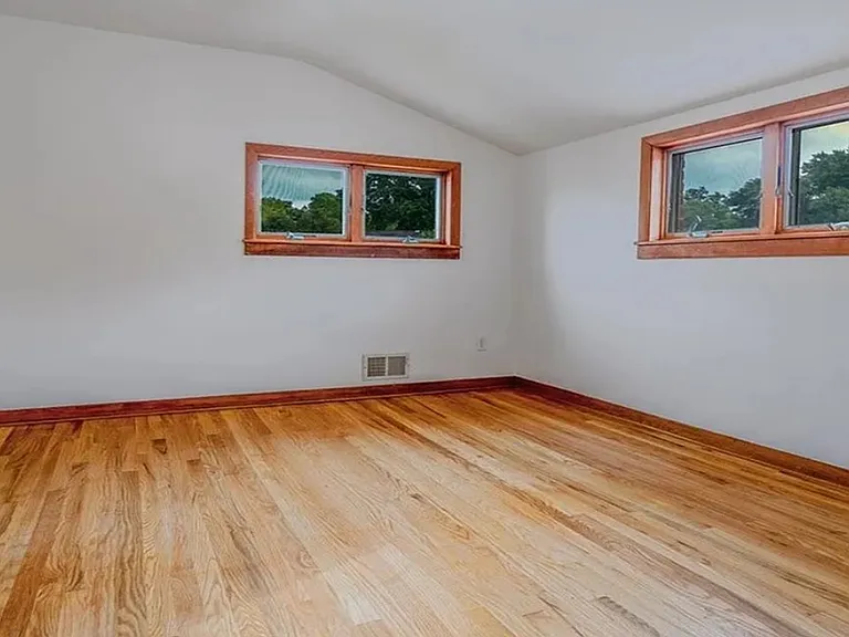 200 Spartan Dr — Photo 11