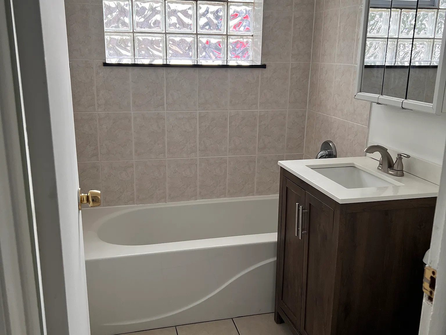 1 bed, 600 sqft, $1,325 — Photo 4