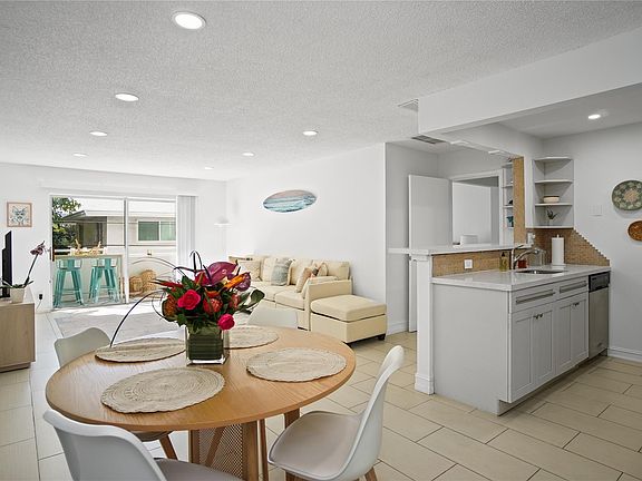 5th image of 3212 NE 12th Street #203