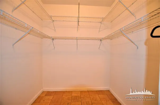 Rented by Manhattan Realty Group | media 35