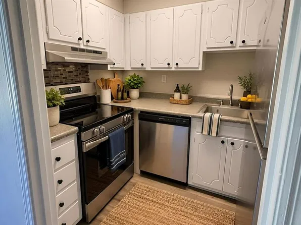 Carrington Woods Apartments, 1900 N Jefferson St NE #I-04, Milledgeville, GA 31061