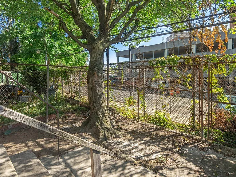 5326 Addison St — Photo 9
