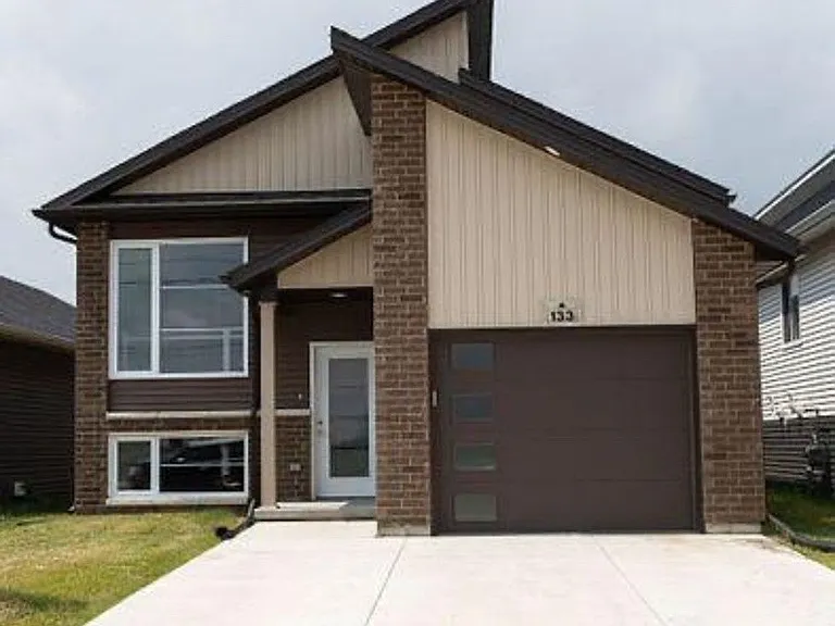 133 Howard Rd — Photo 1