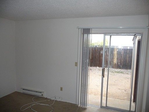 4th image of 3711 E Blacklidge Dr