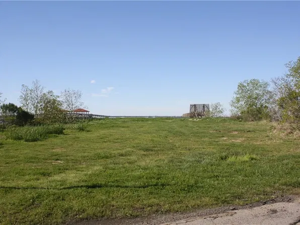 301 Lakeview Dr, Slidell, LA 70458