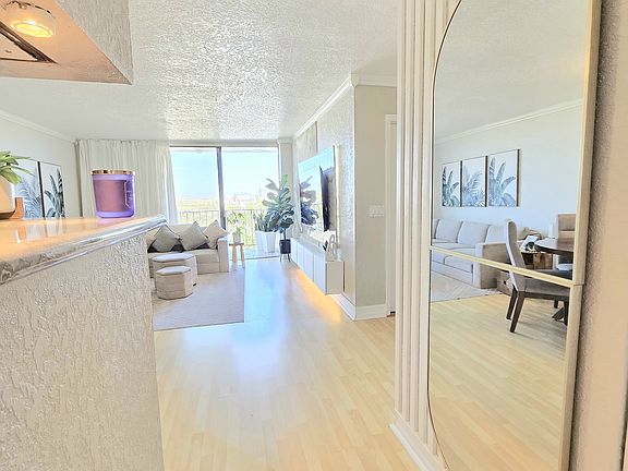 3rd image of 2350 NE 135th St APT 912