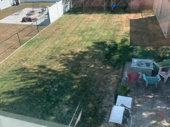 124 Sylvia St Unit 2, New Bedford, MA 02745
