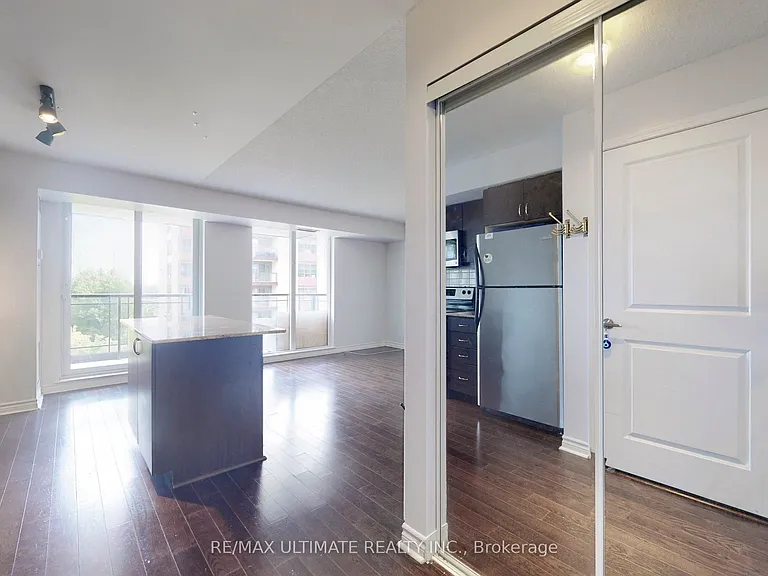 27 Rean Dr #529 — Photo 10