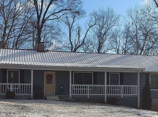 825 Rio Dr, Friendsville, TN 37737