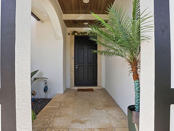 5th image of 1467 NE 53rd Court