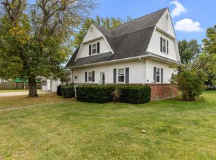 300 W Walnut St, Gillespie, IL 62033