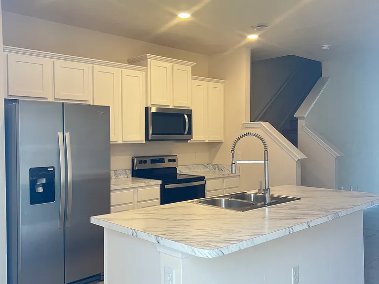 8207 Larose Rd — Photo 3