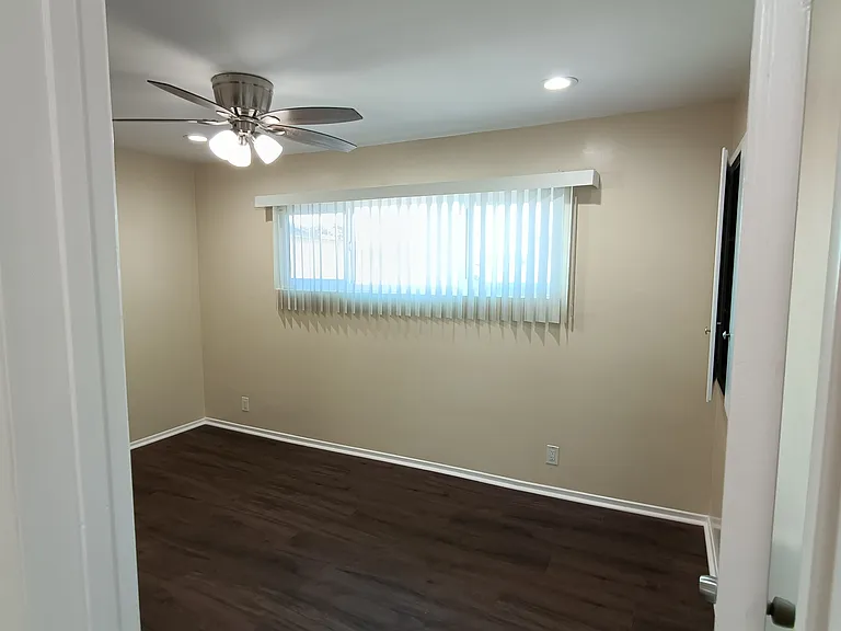 6809 Vinevale Ave #K — Photo 14