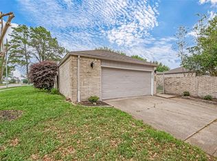 11918 N Fairhollow Ln, Houston, TX 77043
