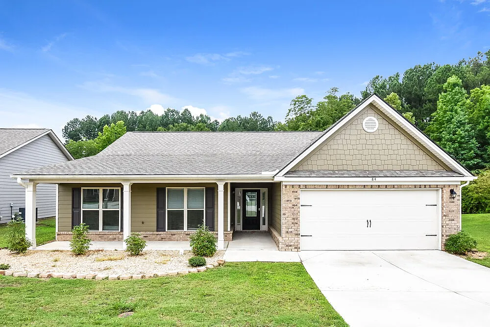 4 bed, 2.5 bath, 2200 sqft, $2,070 — Photo 1