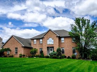 1060 Fox Den Trl, Canfield, OH 44406