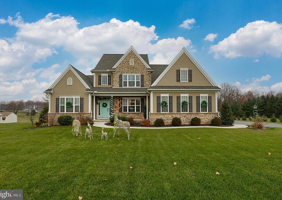 1st image of 247 Green Ln