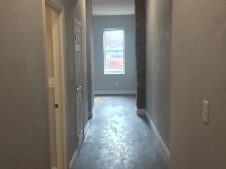 1021 E Carson St — Photo 43