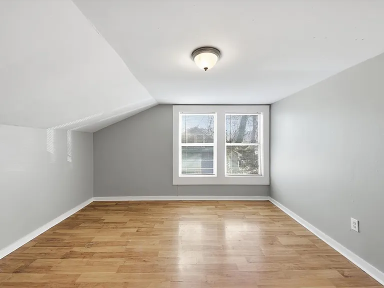 225 Addington Dr NW — Photo 11