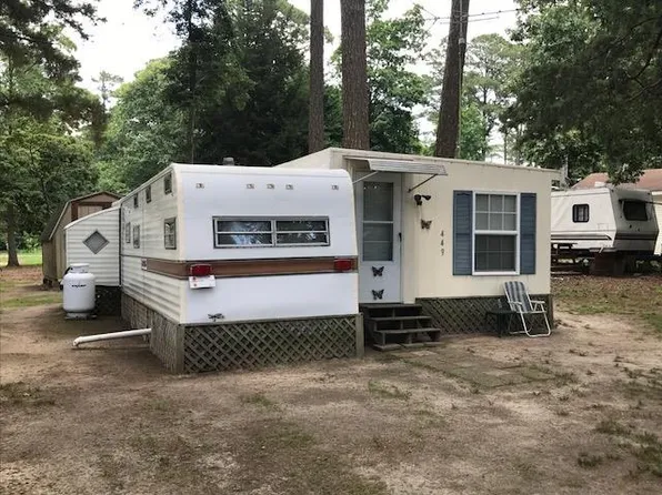 5123 Swan Dr, Horntown, VA 23395