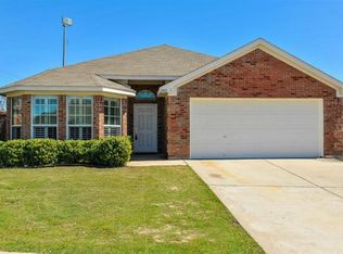 2401 Colter Ct, Fort Worth, TX 76108