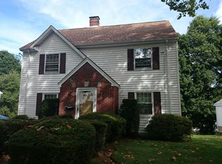12 Carlson Cir, West Roxbury, MA 02132