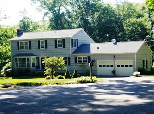 22 Roxbury Ln, Wilton, CT 06897